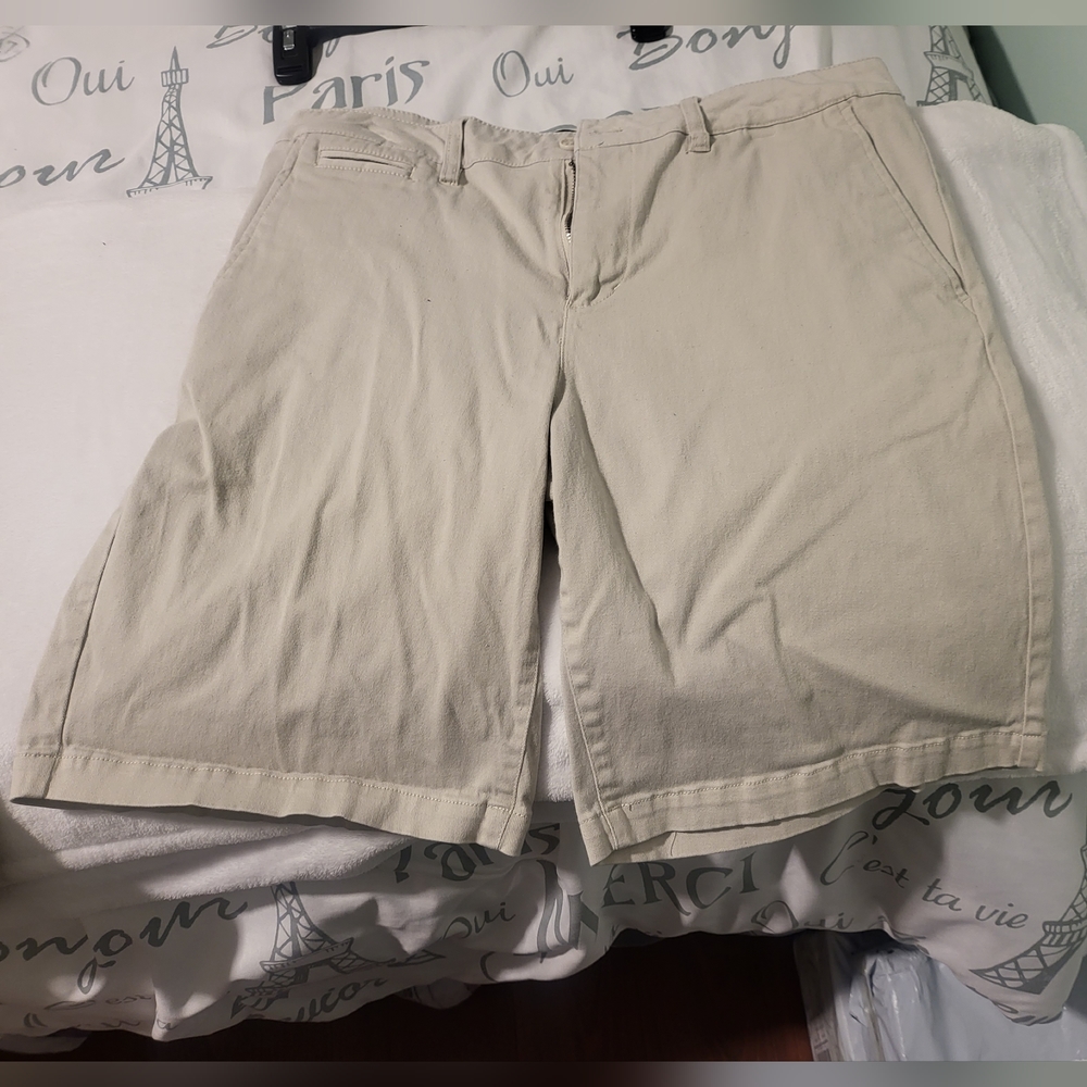 Men Shorts size 34 five four Tan